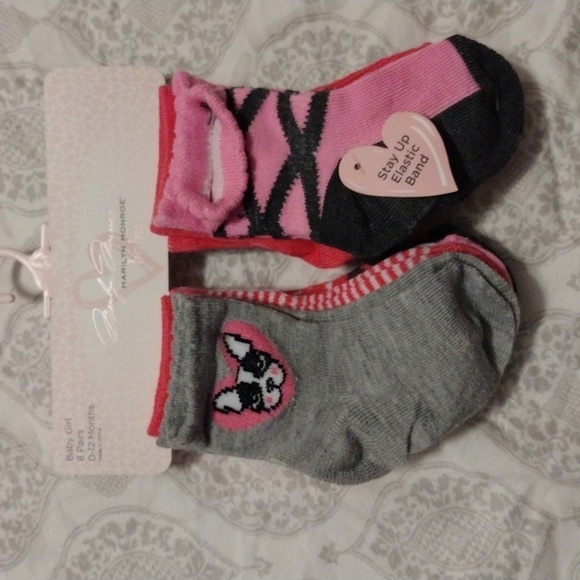 New Marilyn Monroe 8PK Infants Crew Pattern Socks Size 0-12 Months - Picture 1 of 10